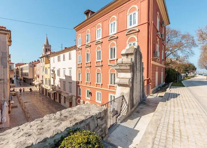 Zarina Apartment - Old Town Center